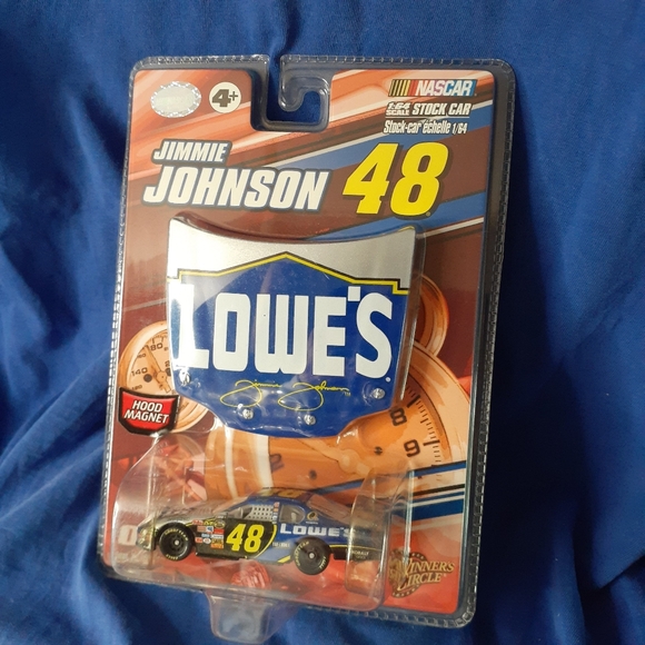 2007 Winner's Circle Jimmie Johnson Lowes #48 Die Cast 1:64 🧲 12.50 🇨🇦 ship - Picture 4 of 11